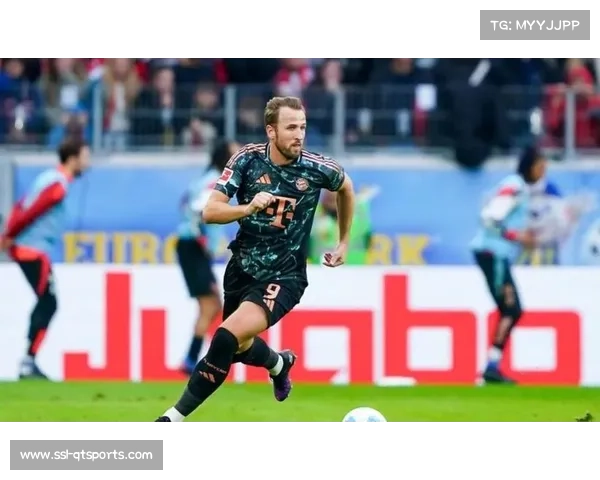 基米希点球中横梁，汉堡门神费尔南德斯屡献神扑